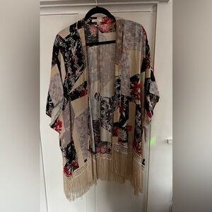 Aritzia - Talula - cover up / kimono